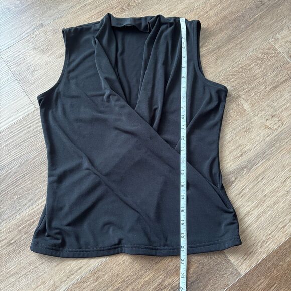 Banana Republic Sleeveless Black Criss Cross Front Top - Size Small - Picture 6 of 7